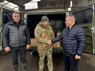 АО "КРТО" передало бойцам в зону СВО УАЗ и партию дронов