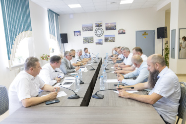 Дмитрий Миляев провел встречу с сельхозпроизводителями