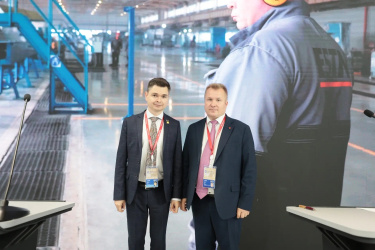 ПМЭФ-2026: Состоялась рабочая встреча Сергея Кирюхина и Рафаэля Хусяиншина