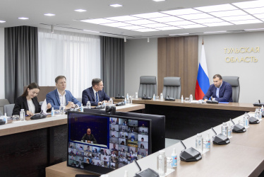 На заседании Госсовета по направлениям «Международная кооперация и экспорт» и «Промышленность» обсудили развитие промышленного экспорта и снятие барьеров для выхода на внешние рынки