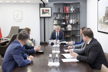 Дмитрий Миляев провел встречу с руководством компании-поставщика в сфере сельского хозяйства и пищевой промышленности